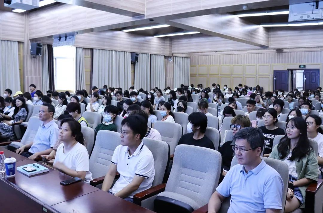 【“教与学的革命”珞珈论坛tyc33455cc太阳集团分论坛】丨公司召开2021级本科生分专业指导会