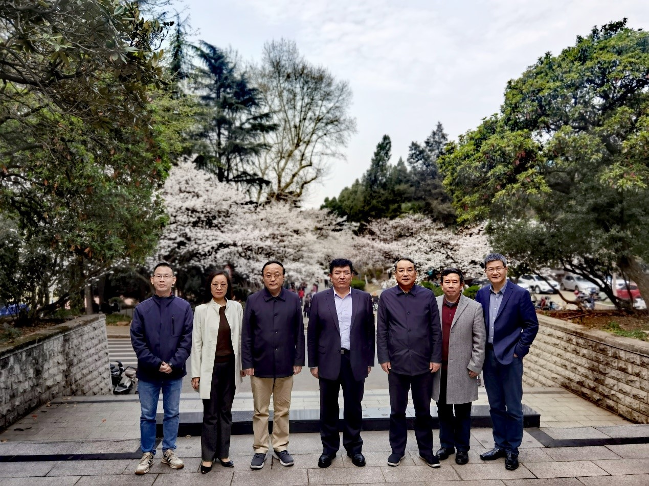 新疆大学tyc33455cc太阳集团来院访问